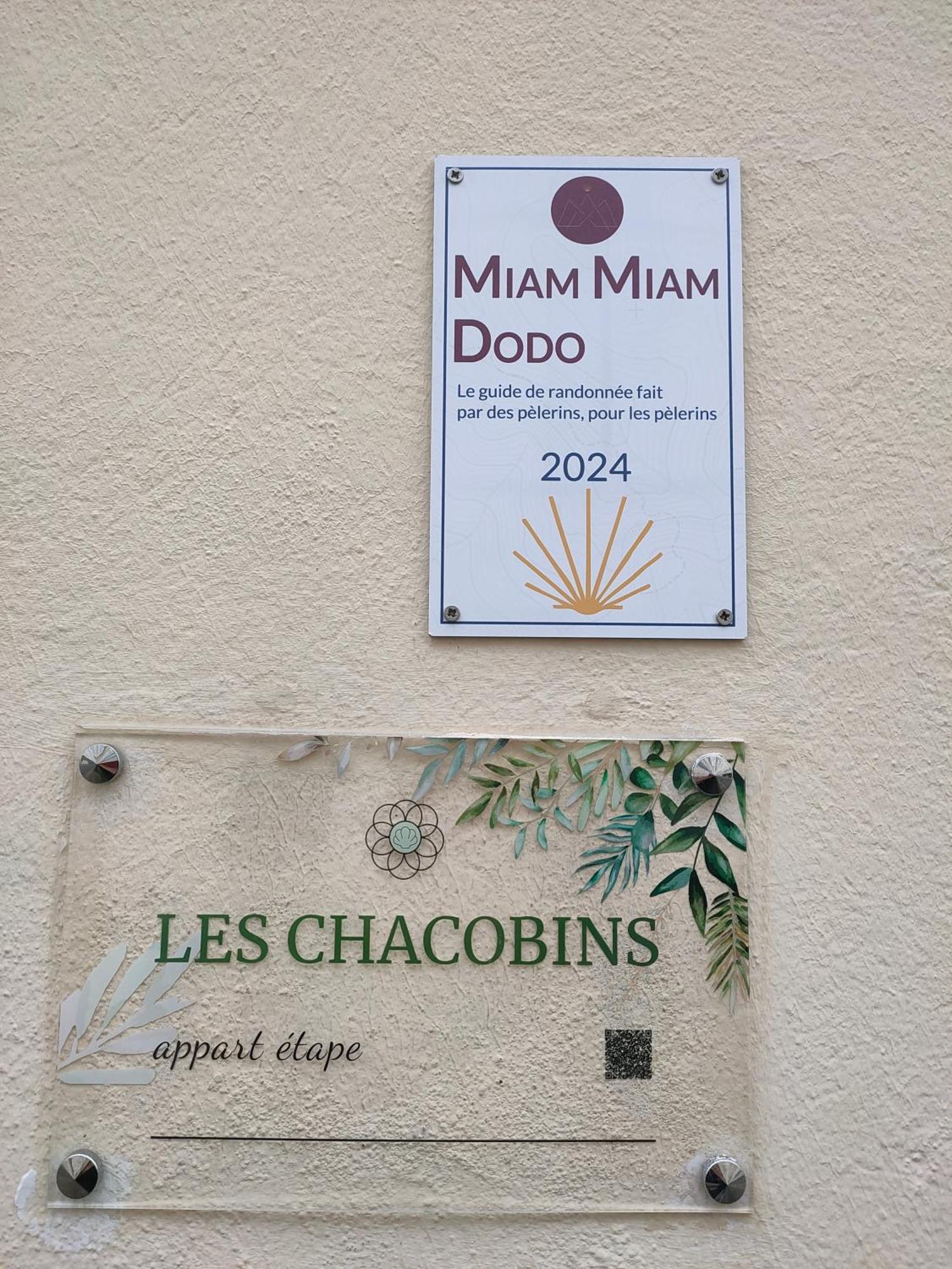 "Les Chacobins" - Appart'Etape Avec Garage Velos La Réole Zimmer foto