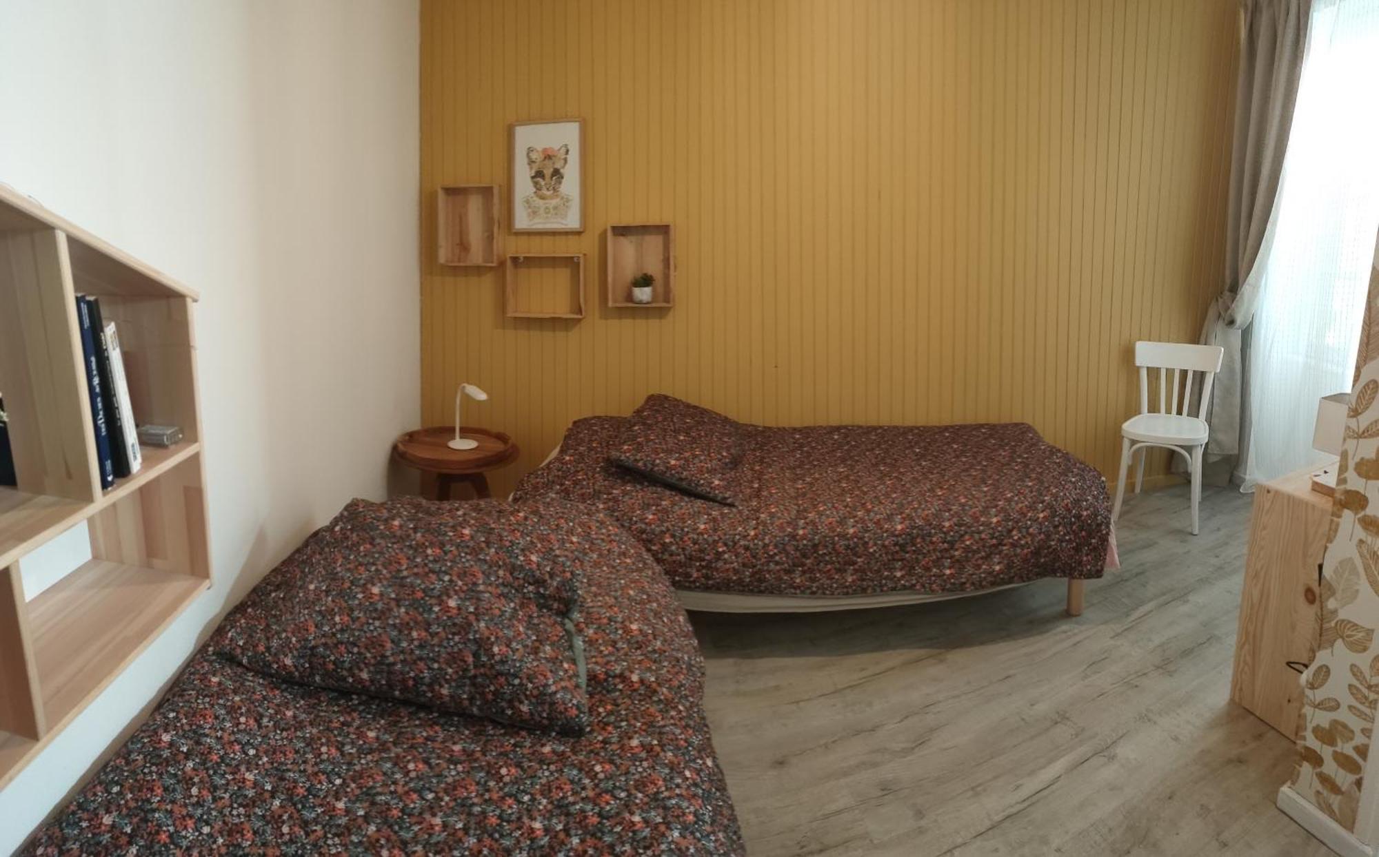 "Les Chacobins" - Appart'Etape Avec Garage Velos La Réole Zimmer foto